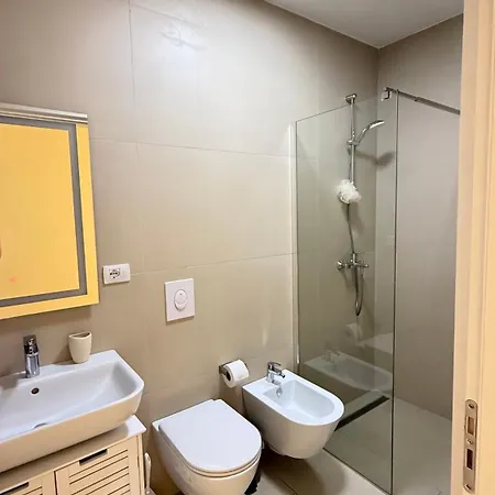 Whisky Coast & Θέρετρο