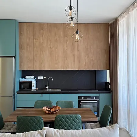 Whisky Coast & منتجع *