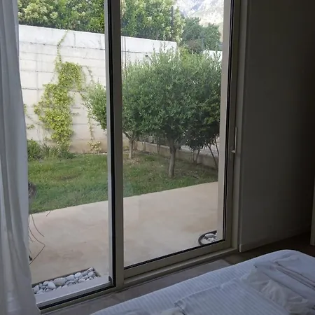 Whisky Coast & Rezort Palasë