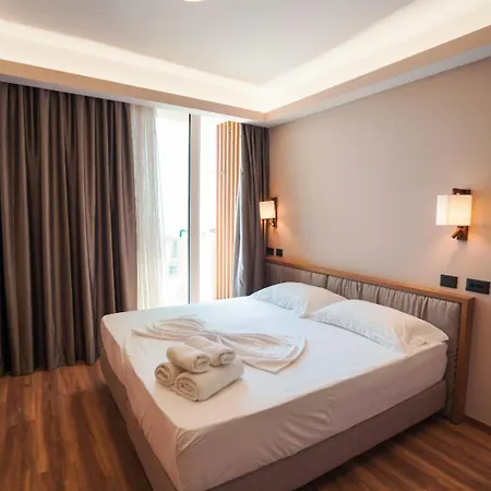 Whisky Coast & * Palasë