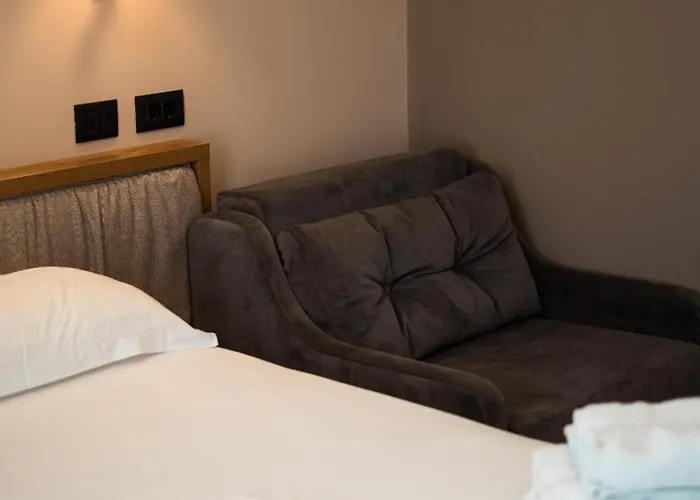 Whisky Coast & * Palasë